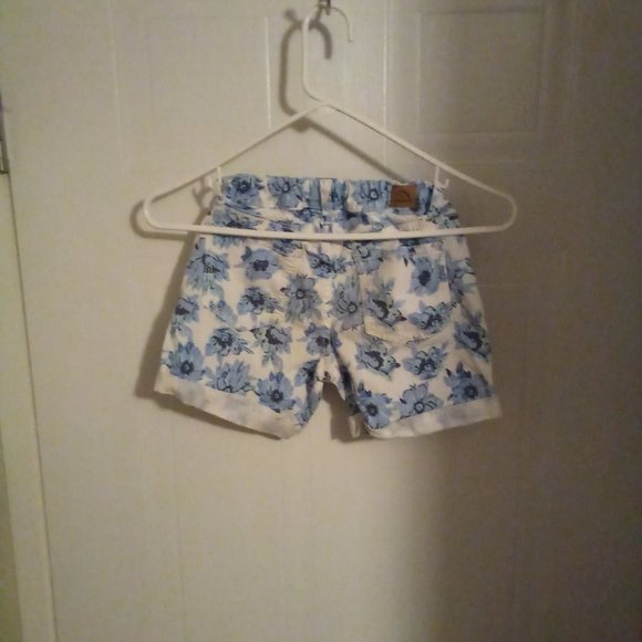 Jordache - Picture 2 of 5